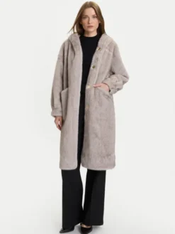Rinascimento Futro CFC0122225003 Szary Regular Fit