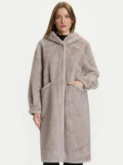 Rinascimento Futro CFC0122225003 Szary Regular Fit