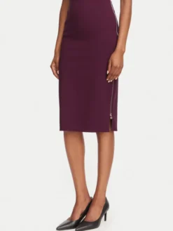Rinascimento Spódnica ołówkowa CFC0130146003 Bordowy Slim Fit