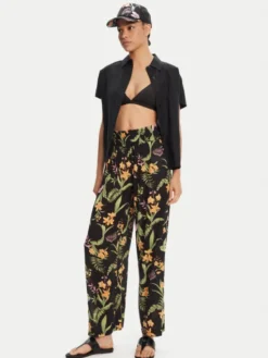 Roxy Spodnie materiałowe Along The Beach ERJX603439 Czarny Regular Fit