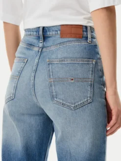 Tommy Jeans Jeansy Layla DW0DW19772 Niebieski Straight Fit