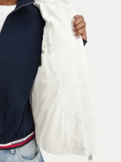 Tommy Jeans Kurtka przejściowa DW0DW22908 Biały Regular Fit