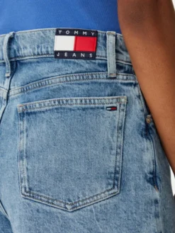 Tommy Jeans Szorty jeansowe DW0DW22691 Niebieski jasny Regular Fit