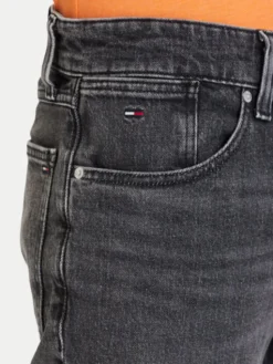 Tommy Jeans Szorty jeansowe Ronnie DM0DM22976 Czarny Slim Fit
