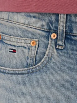 Tommy Jeans Szorty jeansowe Scanton DM0DM22977 Niebieski jasny Slim Fit