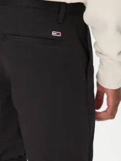 Tommy Jeans Szorty materiałowe Scanton DM0DM21950 Czarny Slim Fit