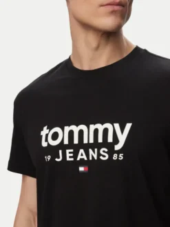 Tommy Jeans T-Shirt Graphic DM0DM23376 Czarny Slim Fit