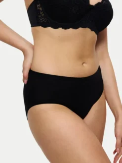 Triumph Figi klasyczne z wysokim stanem Sense Of Cotton 10224970 Czarny