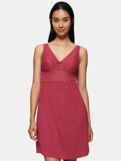 Triumph Koszula nocna Aura Spotlight 10218288 Czerwony Regular Fit