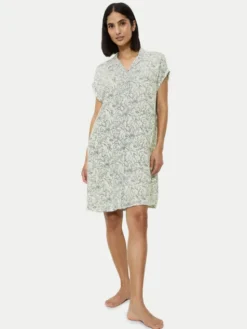 Triumph Koszula nocna Boyfriend 10222612 Zielony Relaxed Fit