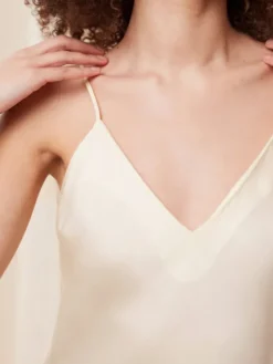 Triumph Koszula nocna Silky Sensuality NDW X 10216557 Écru