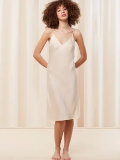 Triumph Koszula nocna Silky Sensuality NDW X 10216557 Écru