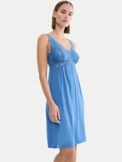 Triumph Koszula nocna Timeless Sensuality 10227238 Niebieski Regular Fit