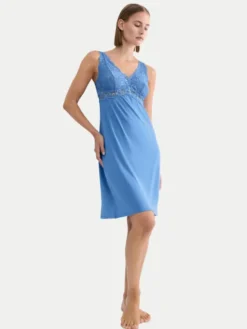 Triumph Koszula nocna Timeless Sensuality 10227238 Niebieski Regular Fit