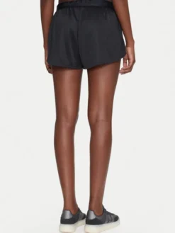 Under Armour Szorty sportowe Tech™ Play Up Shine 1389883 Czarny Regular Fit