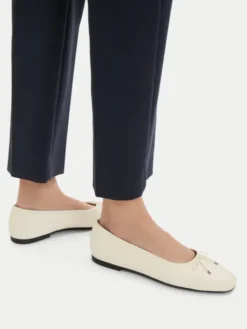Vagabond Shoemakers Baleriny Jolin 5508-101-02 Écru