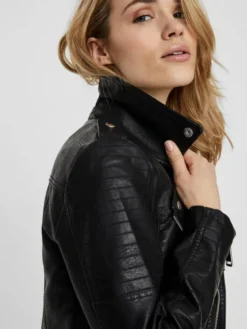 Vero Moda Kurtka z imitacji skóry Kerri 10228728 Czarny Regular Fit