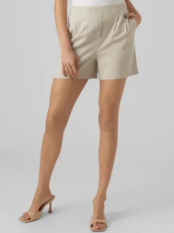 Vero Moda Szorty materiałowe Jesmilo 10279694 Beżowy Regular Fit