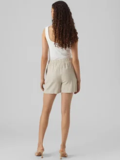 Vero Moda Szorty materiałowe Jesmilo 10279694 Beżowy Regular Fit