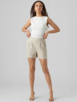 Vero Moda Szorty materiałowe Jesmilo 10279694 Beżowy Regular Fit