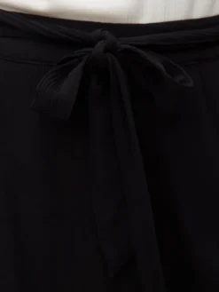 Vero Moda Szorty materiałowe Menny 10323630 Czarny Regular Fit