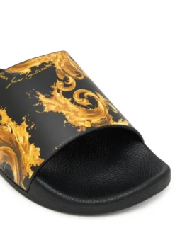 Versace Jeans Couture Klapki 80YA3SQ4 ZS365 G89 Czarny